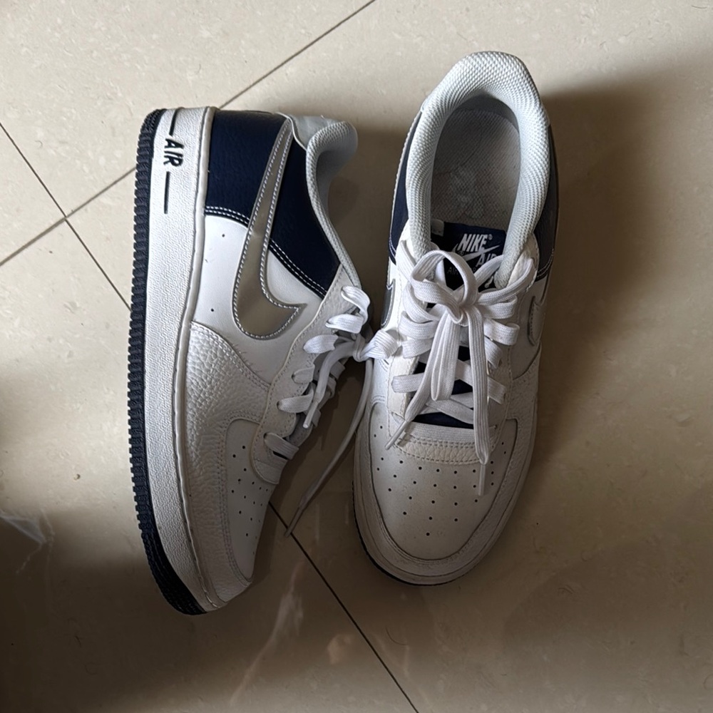 Nike White and Blue Sneakers Classic Design